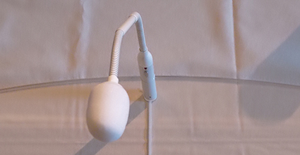 Micrófono de sede montado en base de metalcrilato